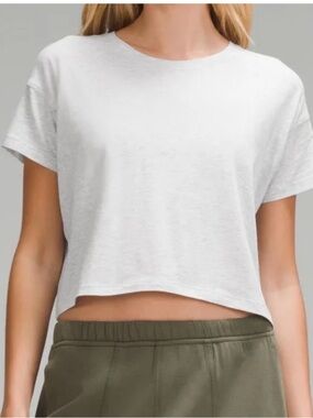 Lululemon cates tee size 6 grey